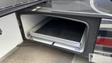 bottom-slider-img