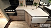 bottom-slider-img