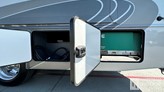 bottom-slider-img