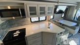 bottom-slider-img