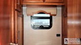bottom-slider-img