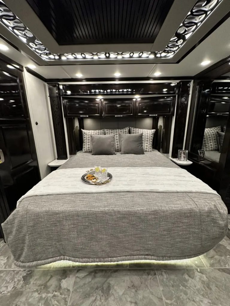 2024 Newmar Essex RV Tour with Angie Morell - NIRVC Owner's Library